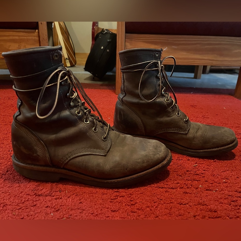 Chippewa 8 Inch Lace Up Boots 10.5B